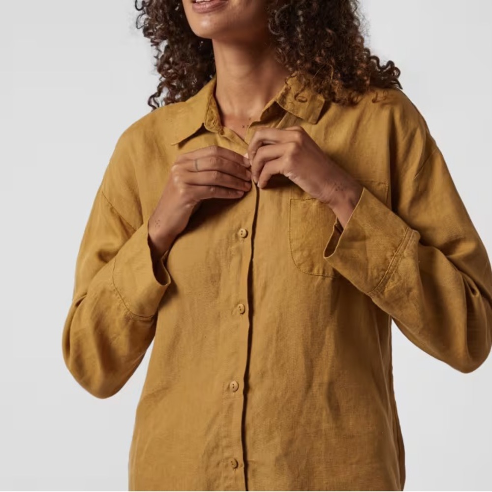 NWT Parachute Linen long sleeve shirt
